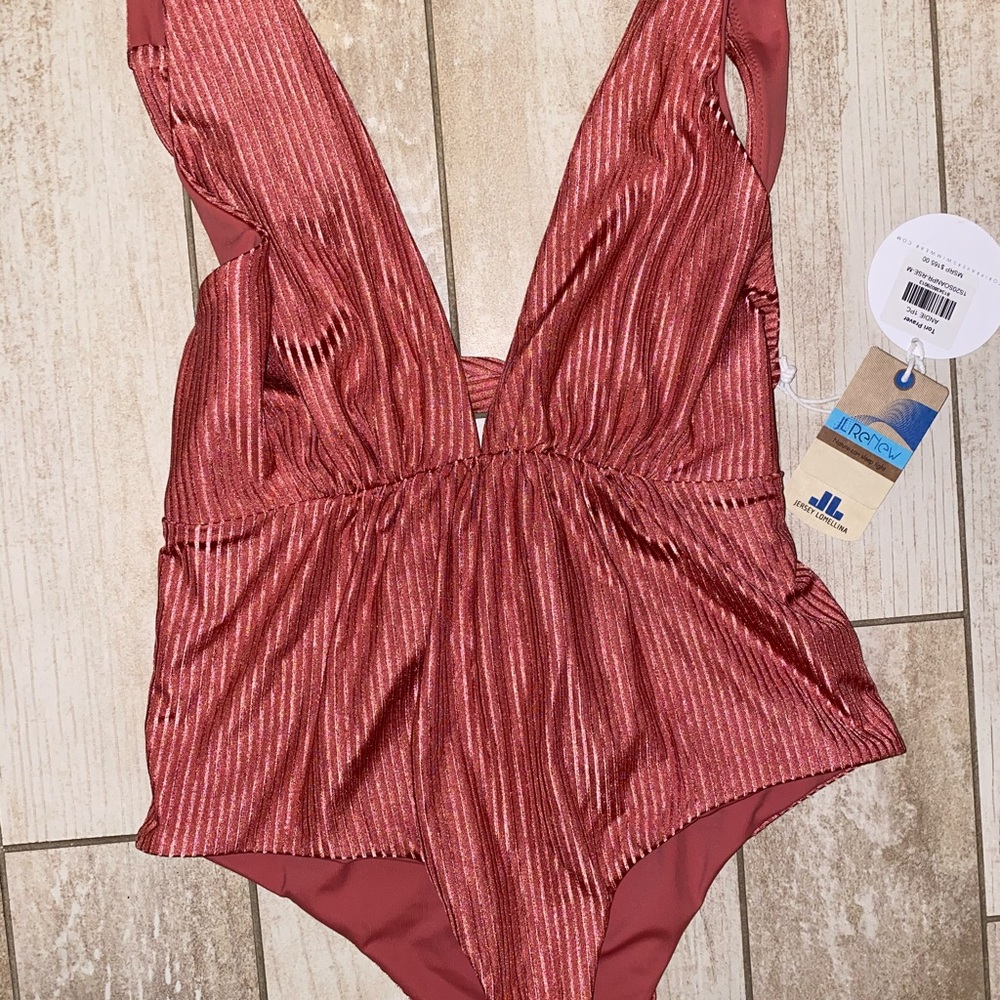 Never worn Tori praver swim